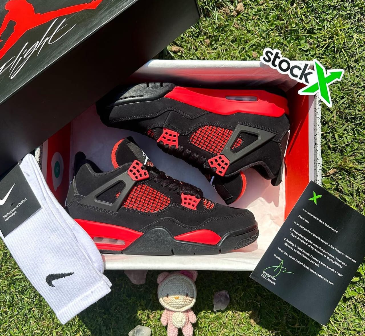 Air Jordan Retro 4 – Timeless Style. Legendary Legacy.