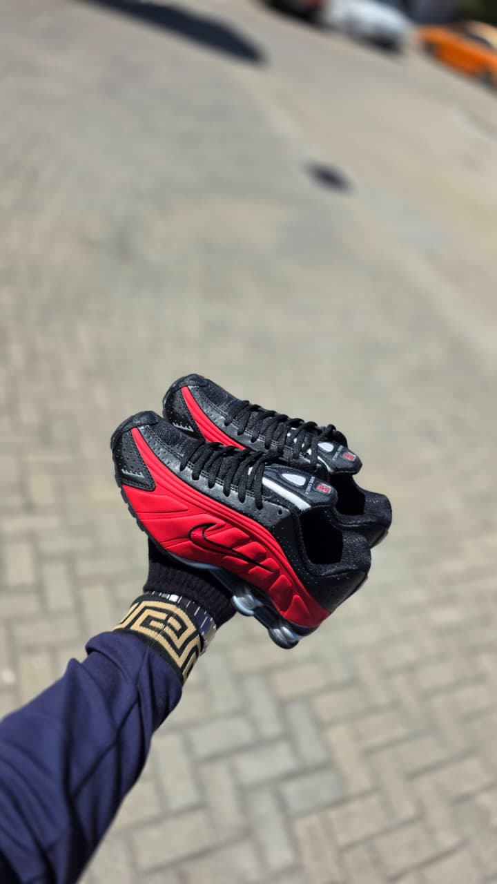 Nike Shox – Power, Comfort & Bold Style