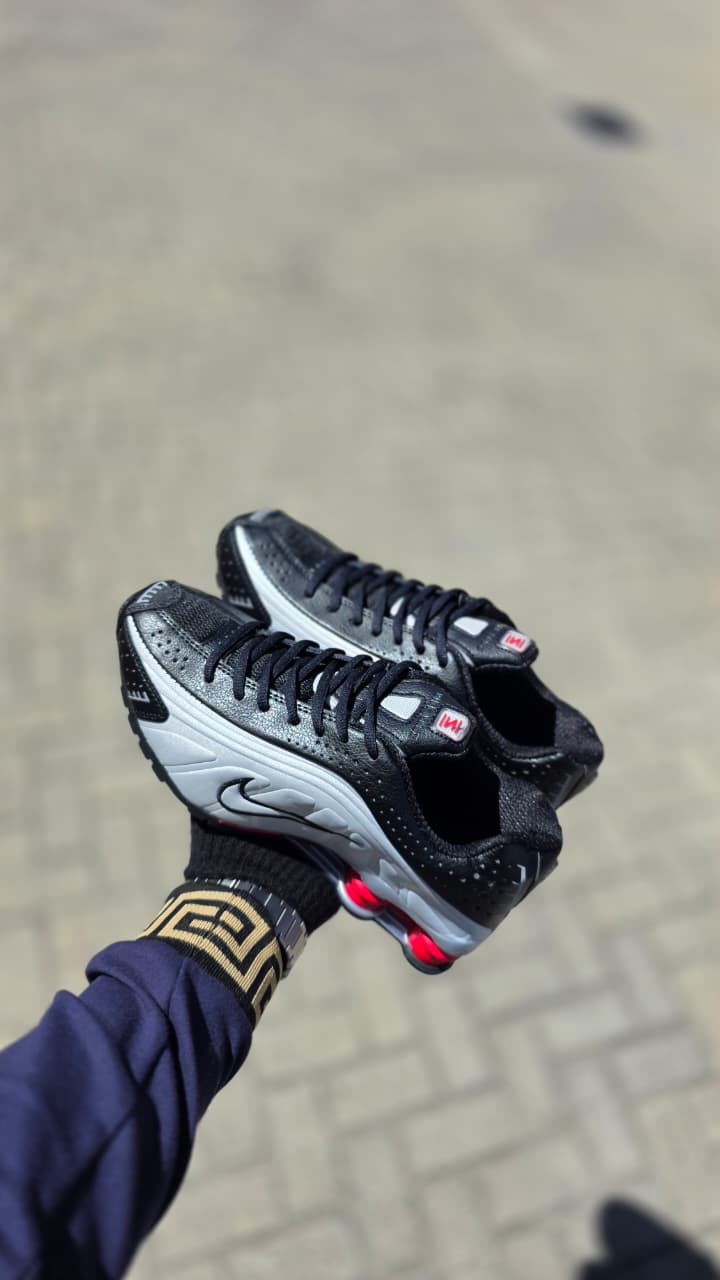 Nike Shox – Power, Comfort & Bold Style