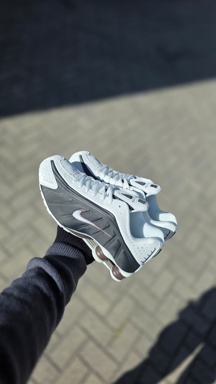 Nike Shox – Power, Comfort & Bold Style