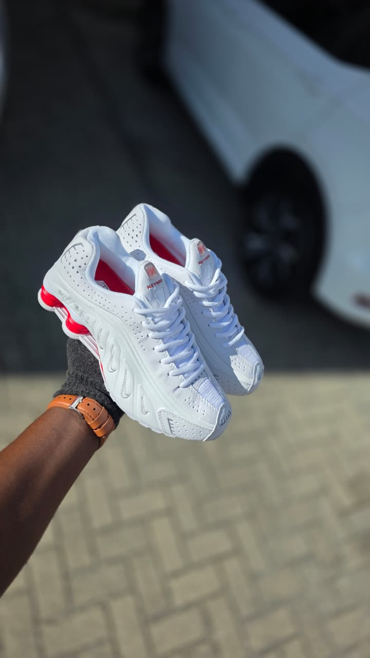 Nike Shox – Power, Comfort & Bold Style