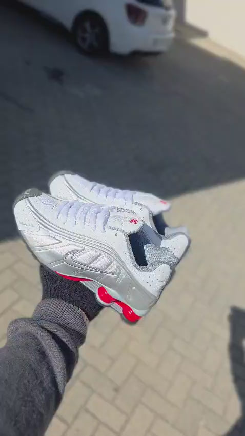Nike Shox – Power, Comfort & Bold Style